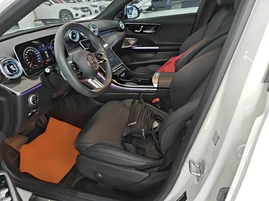 Mercedes-Benz C-Class 2024 — фото 15