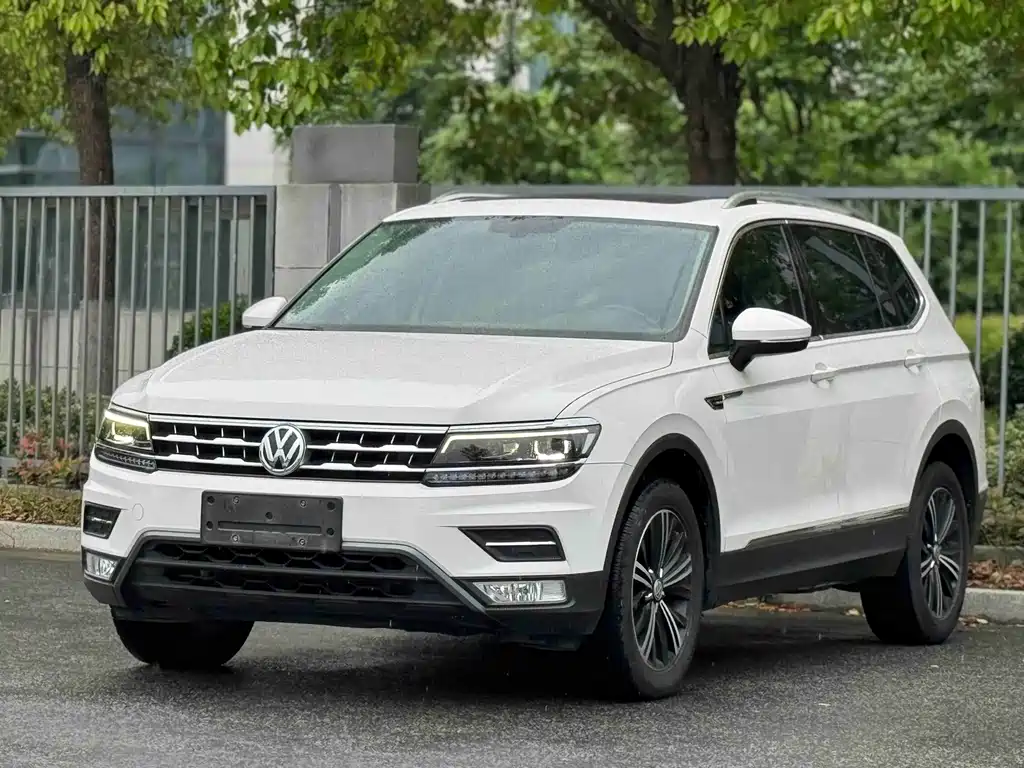 Volkswagen Tiguan L 2018 — фото 2