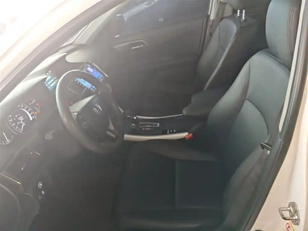 Honda Accord 2015 — фото 15
