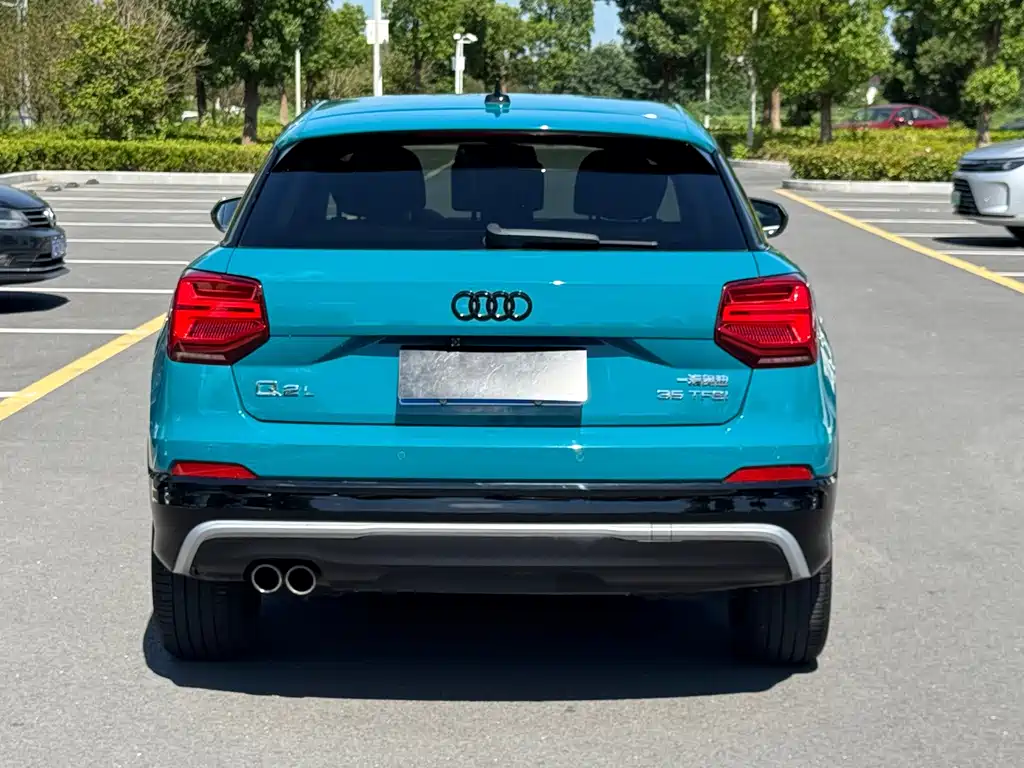 Audi Q2L 2019 — фото 32