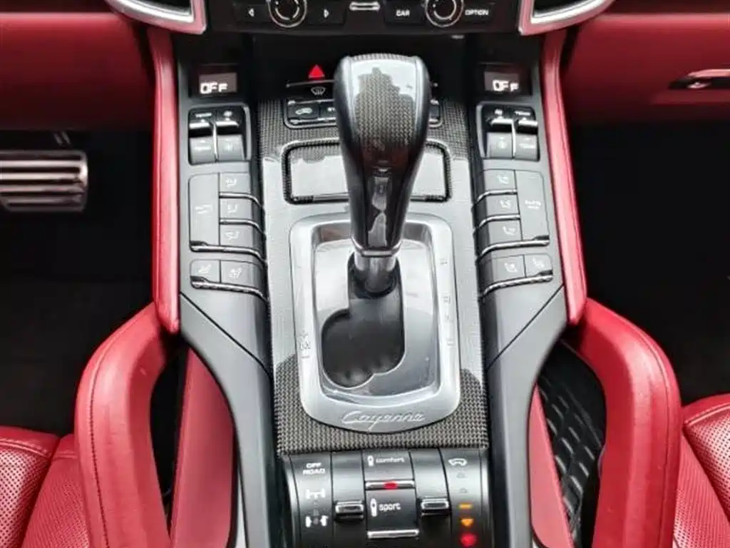 Porsche Cayenne 2015 — фото 14