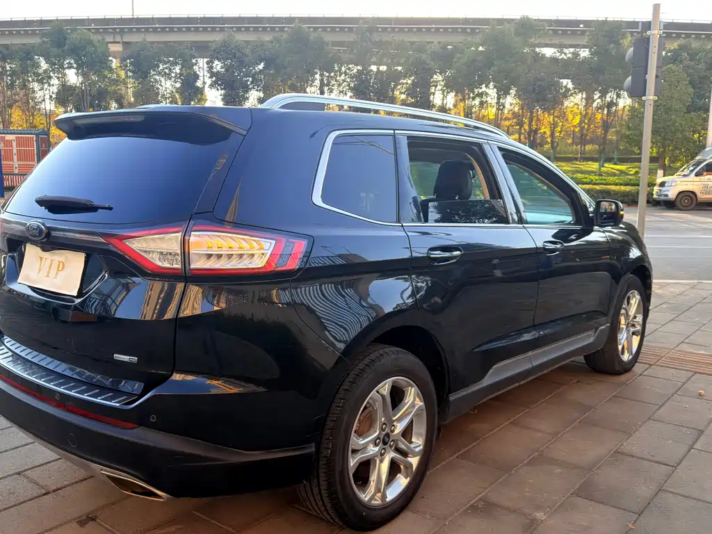 Ford Edge 2015 — фото 10