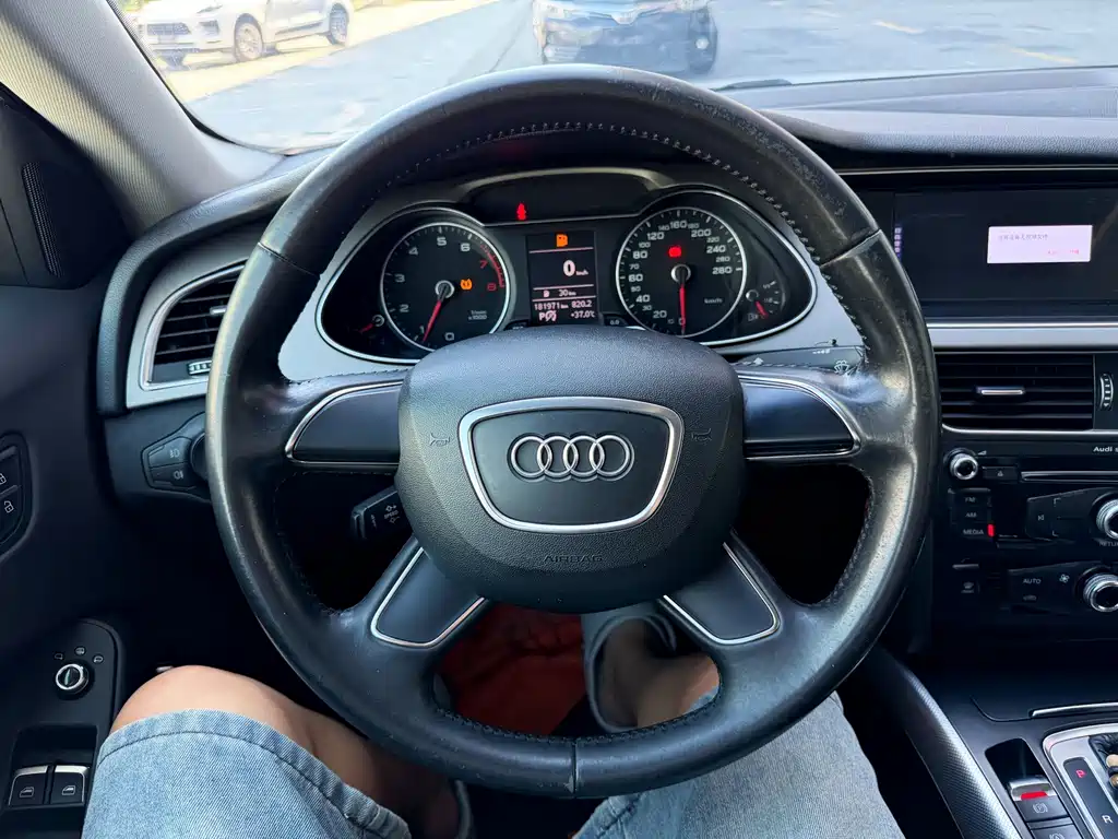 Audi A4L 2016 — фото 15