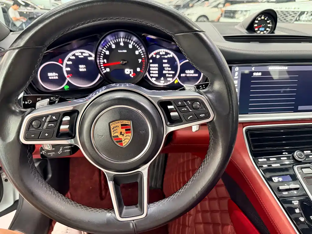 Porsche Panamera 2018 — фото 7