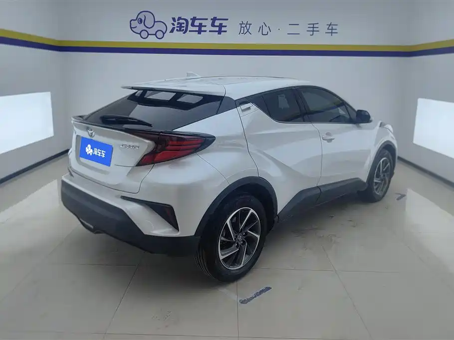 Toyota C-HR 2022 — фото 3