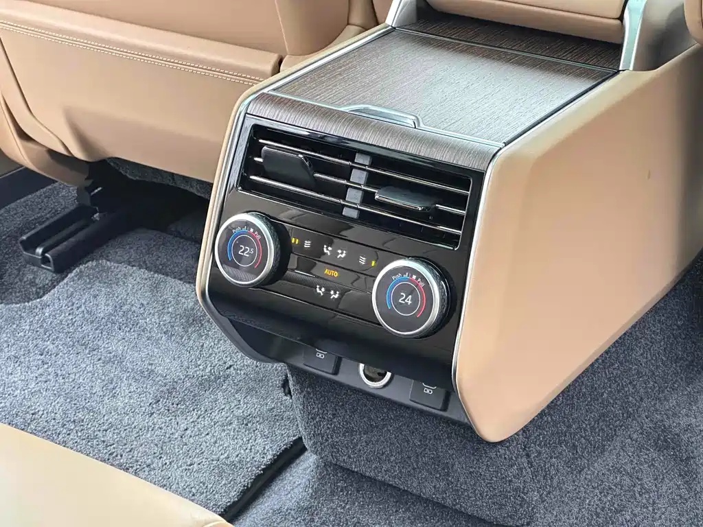 Land Rover Range Rover 2022 — фото 14