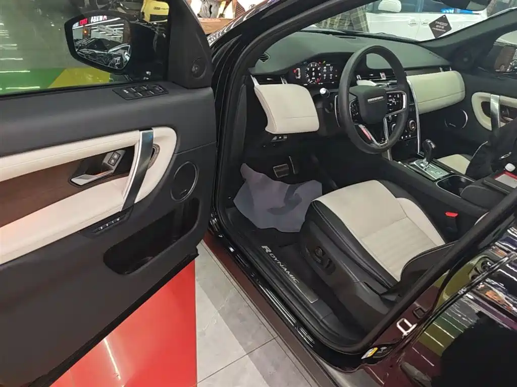 Land Rover Discovery Sport 2023 — фото 16