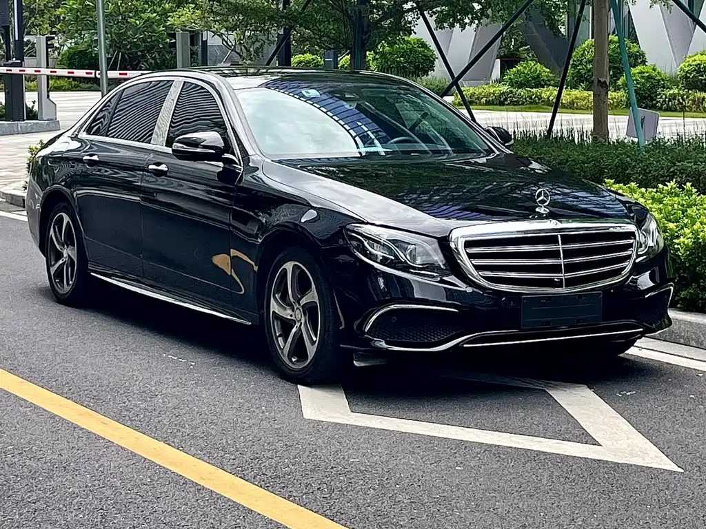 Mercedes-Benz E-Class 2017 — фото 12