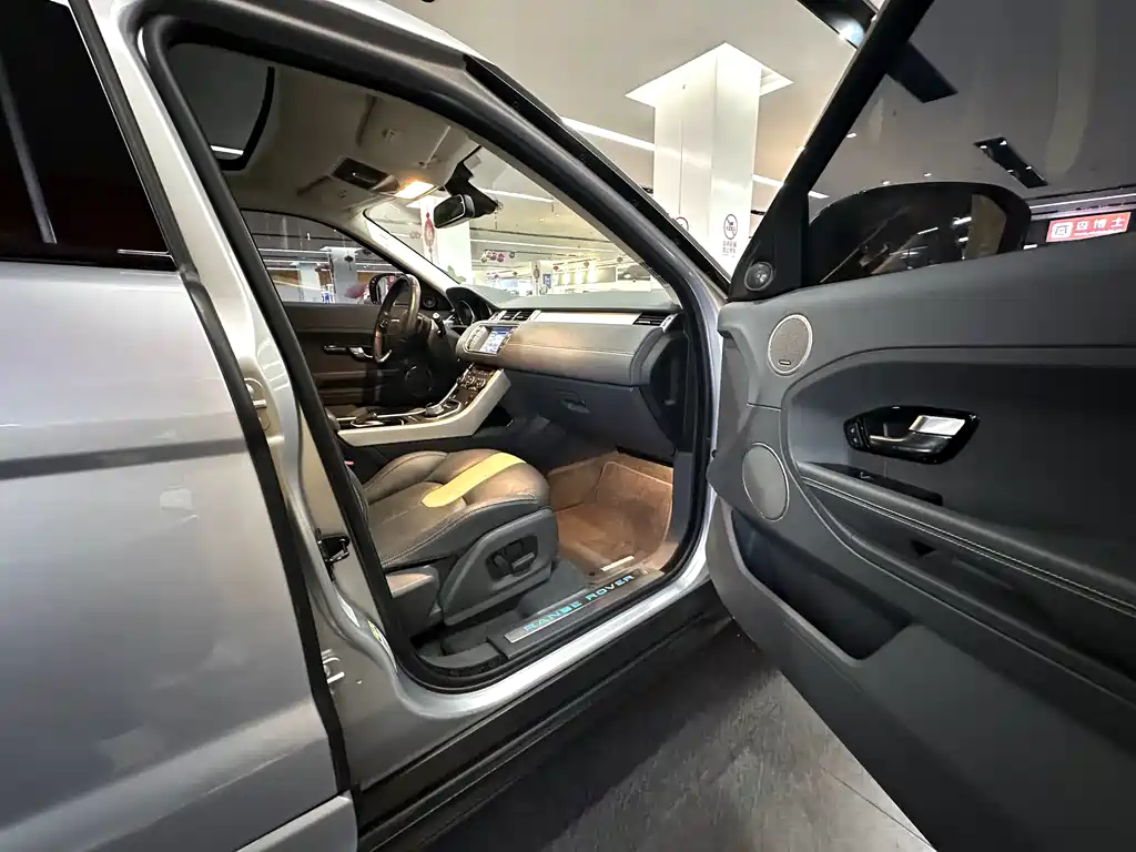 Land Rover Evoque 2012 — фото 25