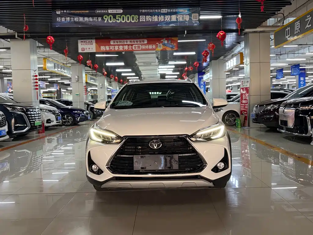 Toyota Yaris L 2023