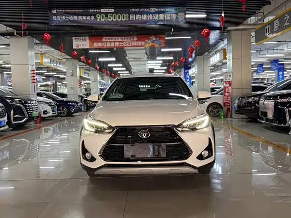 Toyota Yaris L 2023