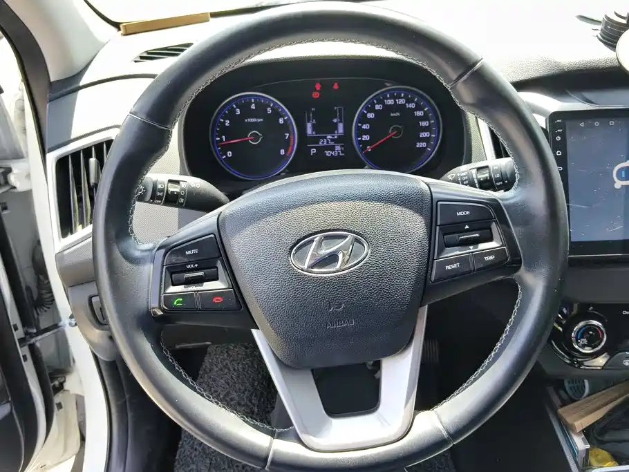 Hyundai ix25 2018 — фото 15