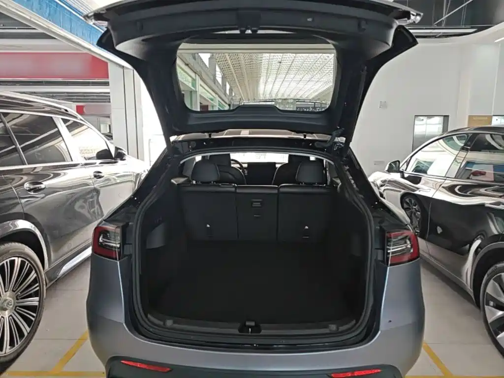 Tesla Model Y 2023 — фото 19