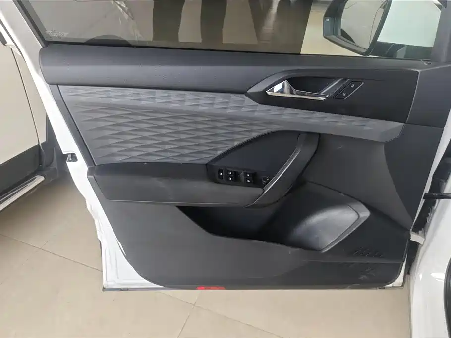 Volkswagen Tharu 2022