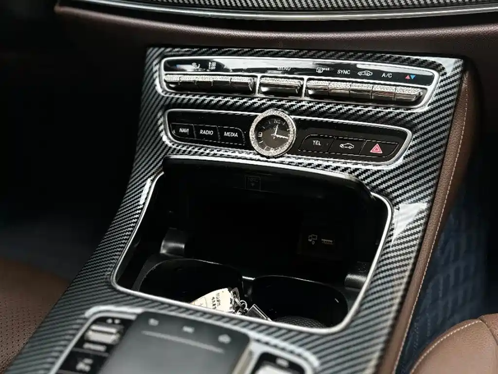 Mercedes-Benz E-Class 2019 — фото 9