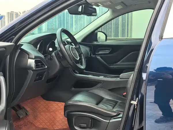 Jaguar F-PACE 2018