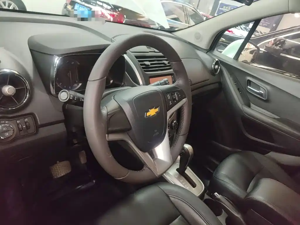 Chevrolet Trax 2015 — фото 11