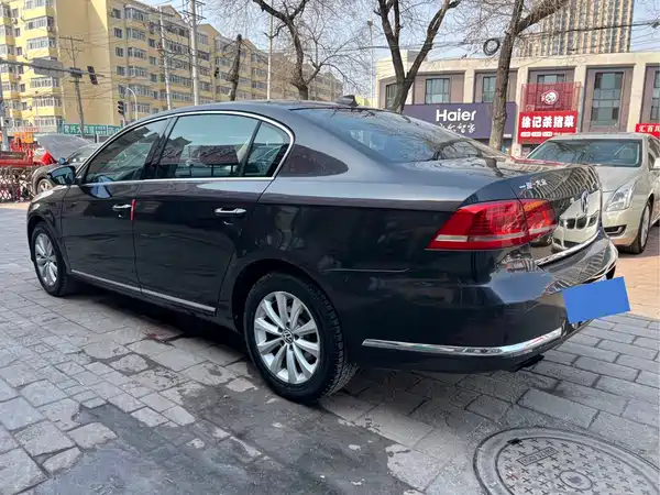 Volkswagen Magotan 2012