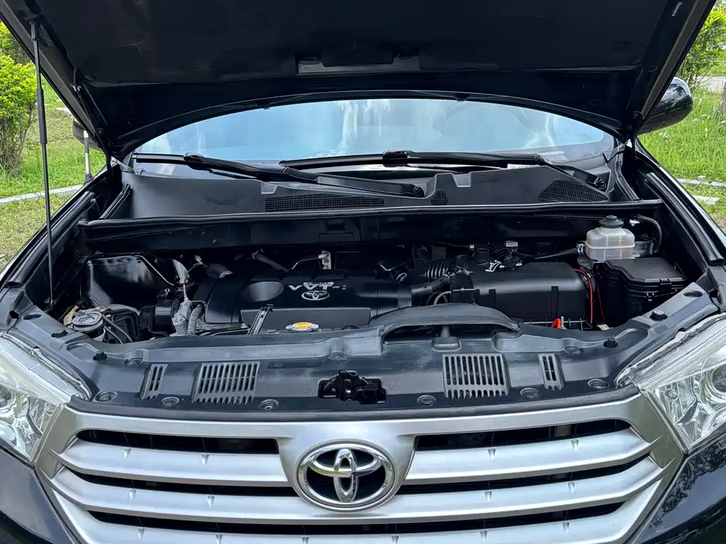 Toyota Highlander 2012 — фото 14