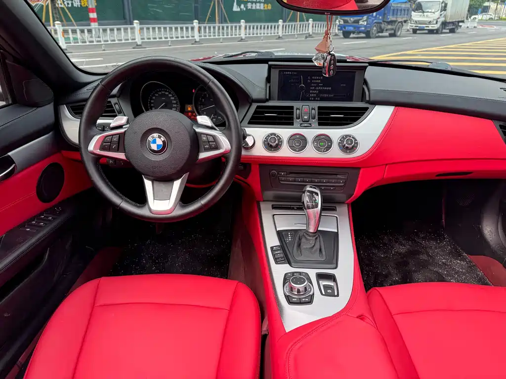 BMW Z4 2011 — фото 19