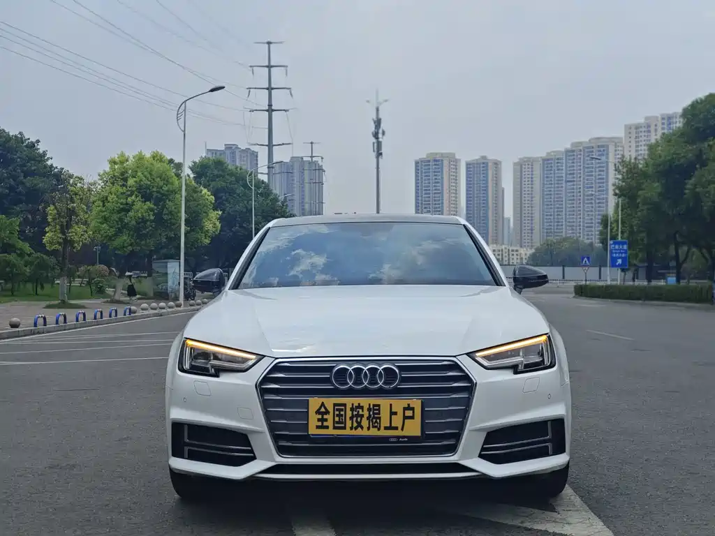 Audi A4L 2018 — фото 2