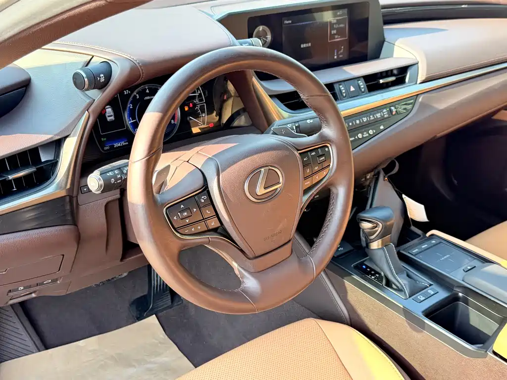 Lexus ES 2021 — фото 7