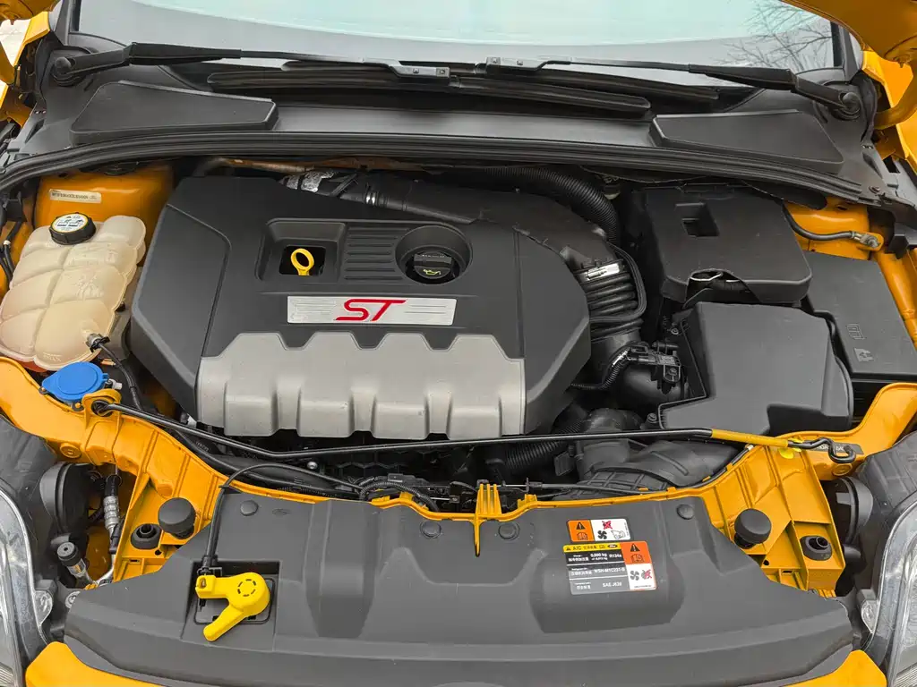 Ford Focus 2014 — фото 16