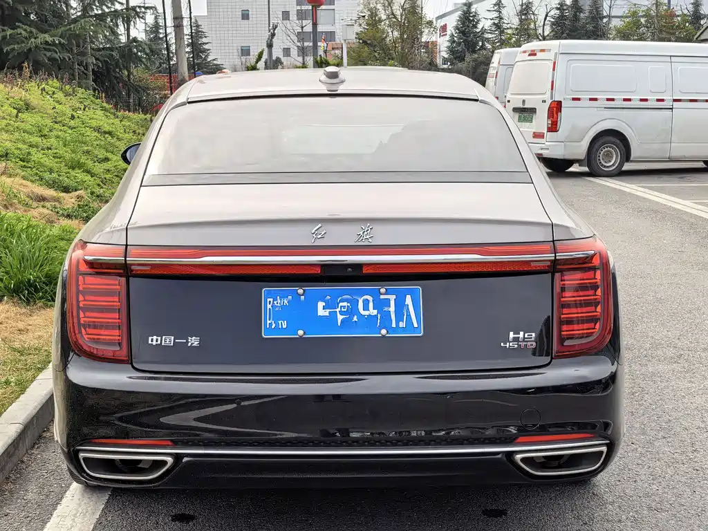 Hongqi H9 2023 — фото 12