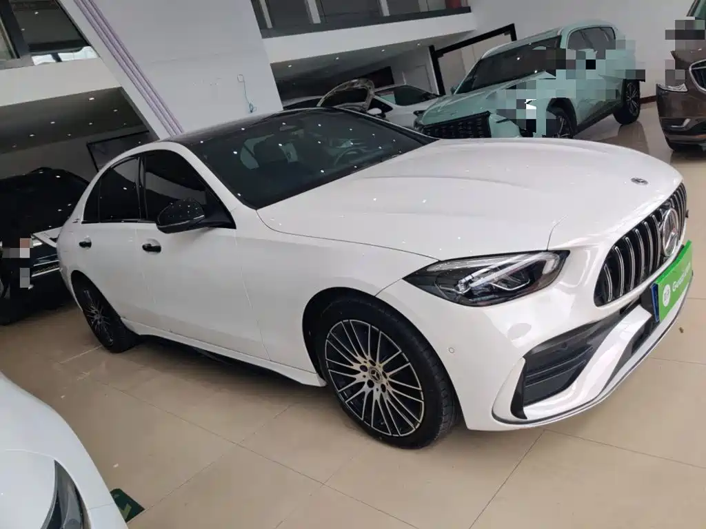 Mercedes-Benz C-Class 2025