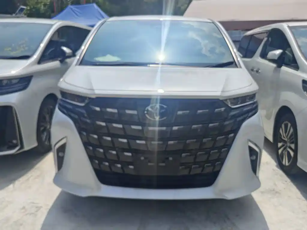 Toyota Alphard 2024 — фото 2