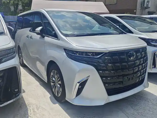 Toyota Alphard 2024
