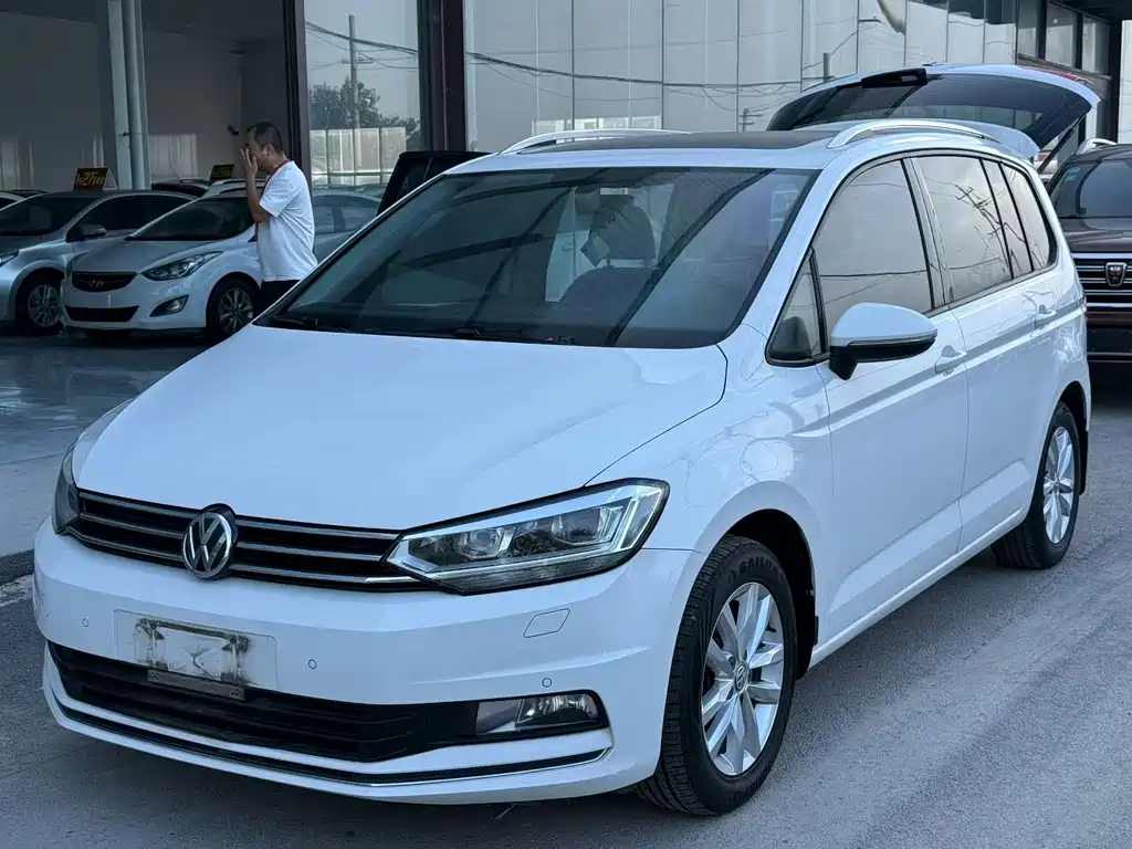 Volkswagen Touran 2016