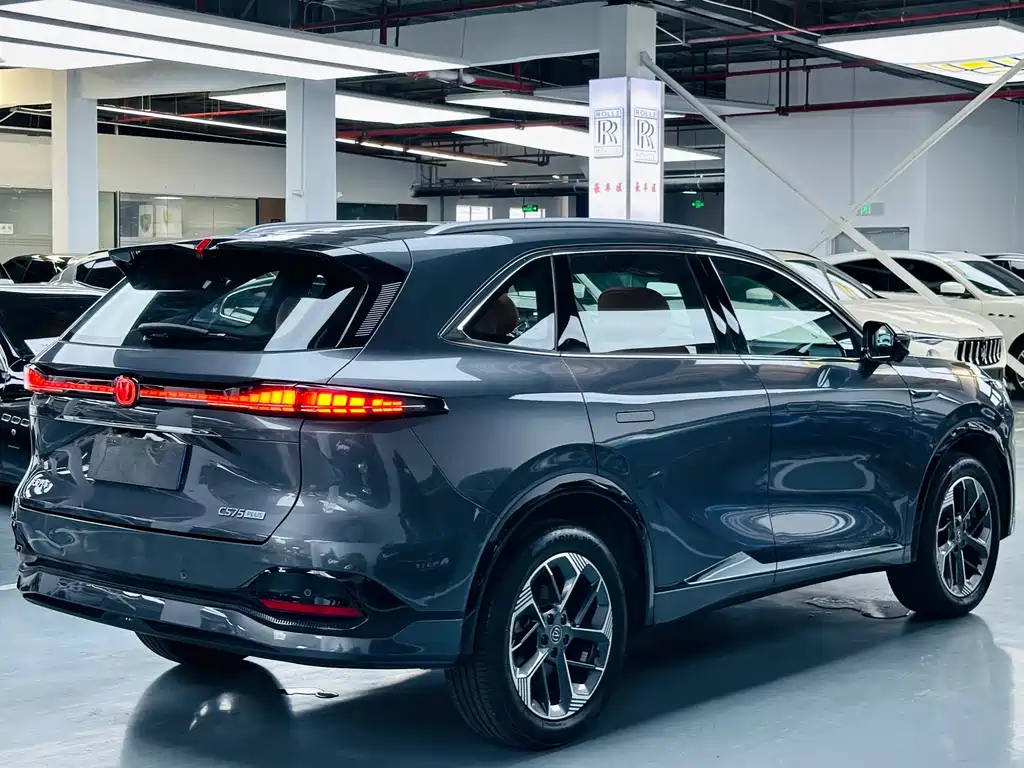 Changan CS75PLUS 2024 — фото 15