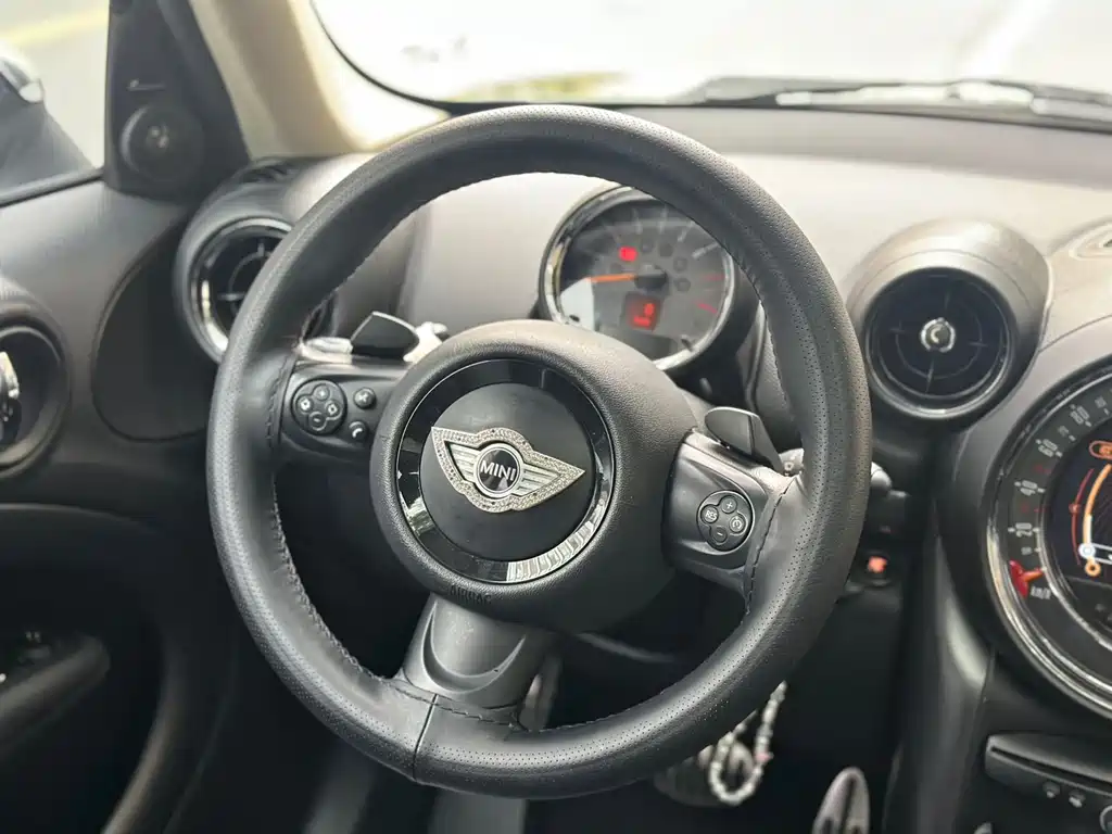 MINI Countryman 2015 — фото 8