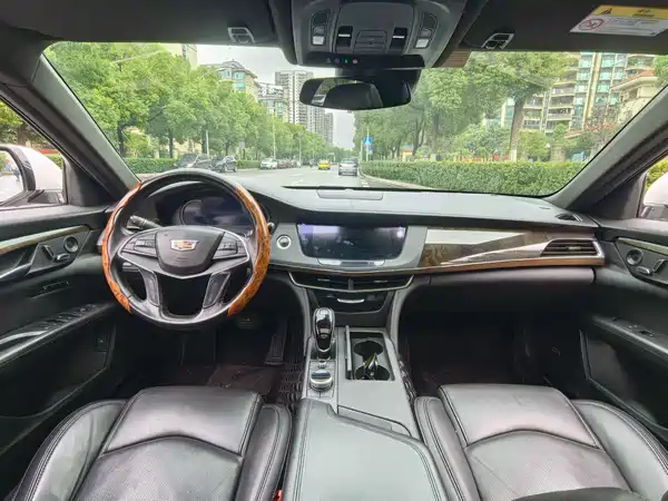 Cadillac CT6 2021