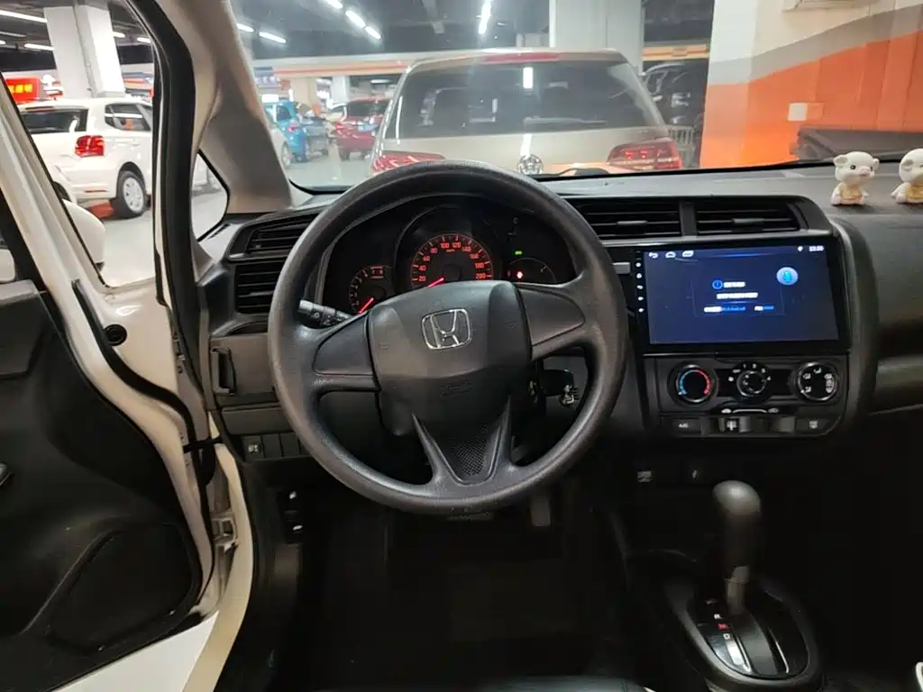 Honda Fit 2018 — фото 11