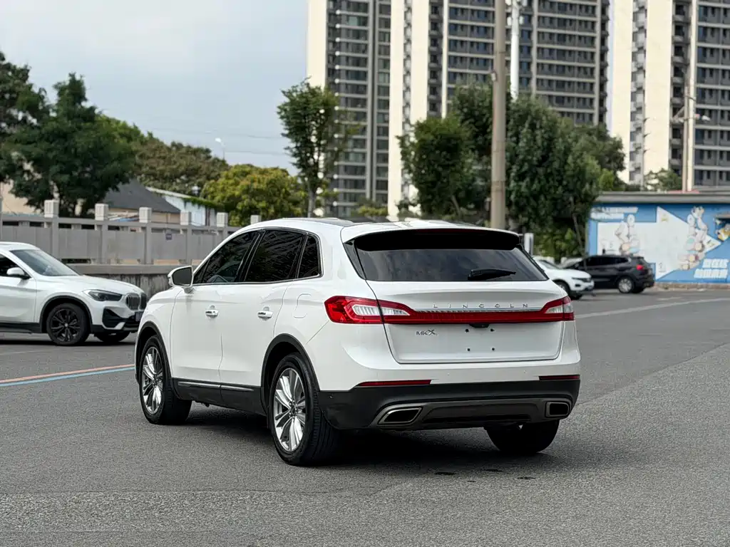 Lincoln MKX 2015 — фото 15