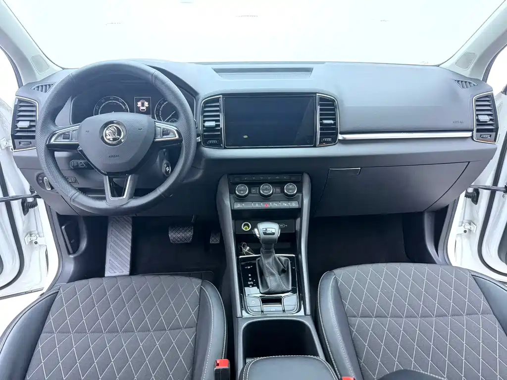 Skoda Karoq 2023 — фото 9