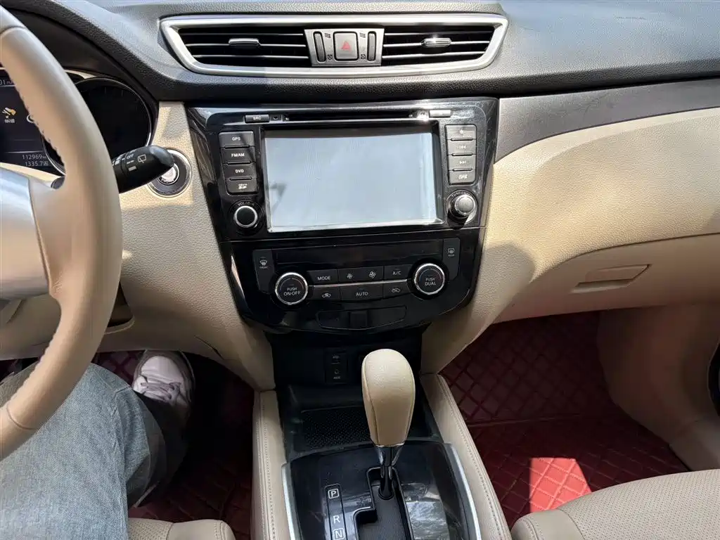 Nissan X-Trail 2015 — фото 6