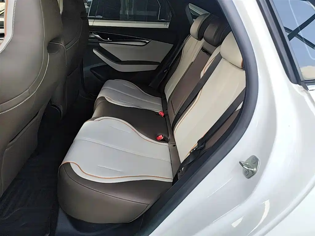 BYD Qin PLUS 2025 — фото 17