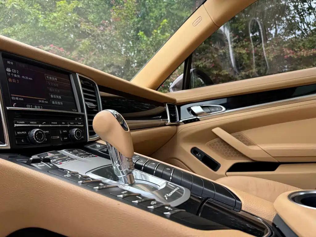 Porsche Panamera 2014 — фото 10