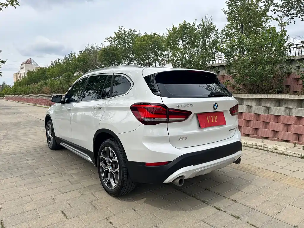 BMW X1 2022 — фото 8