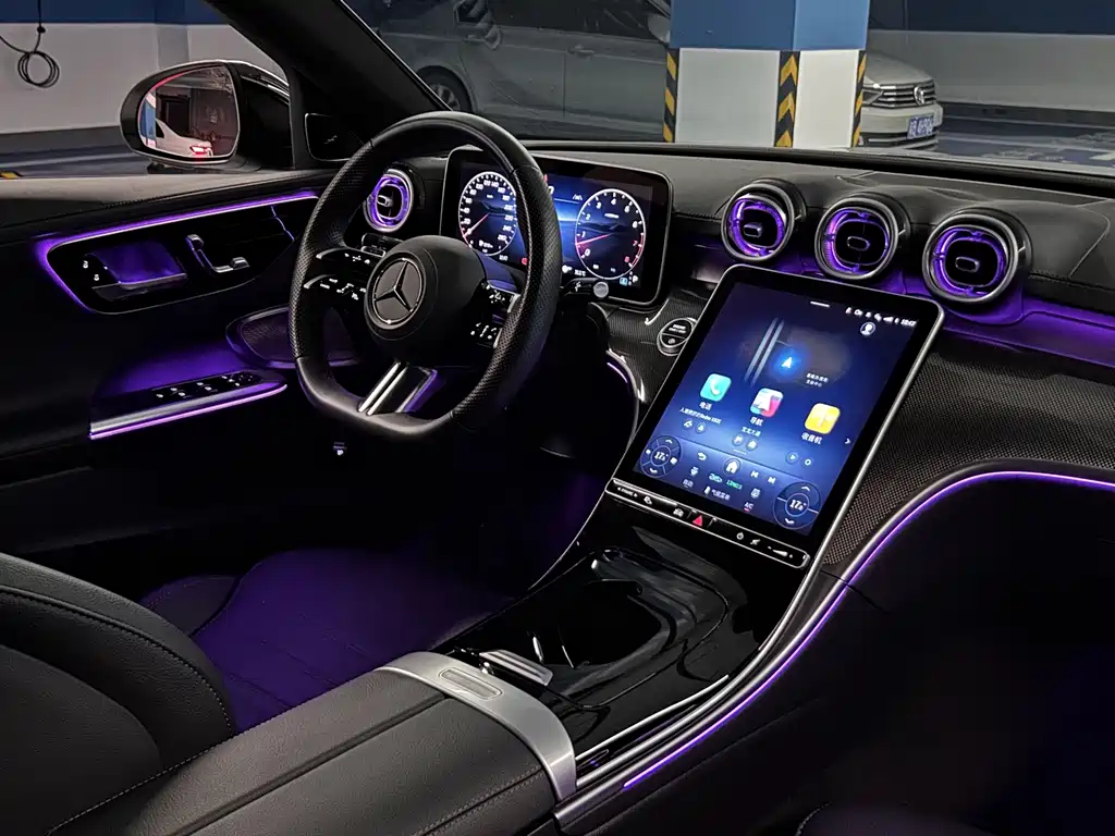 Mercedes-Benz C-Class 2025 — фото 11
