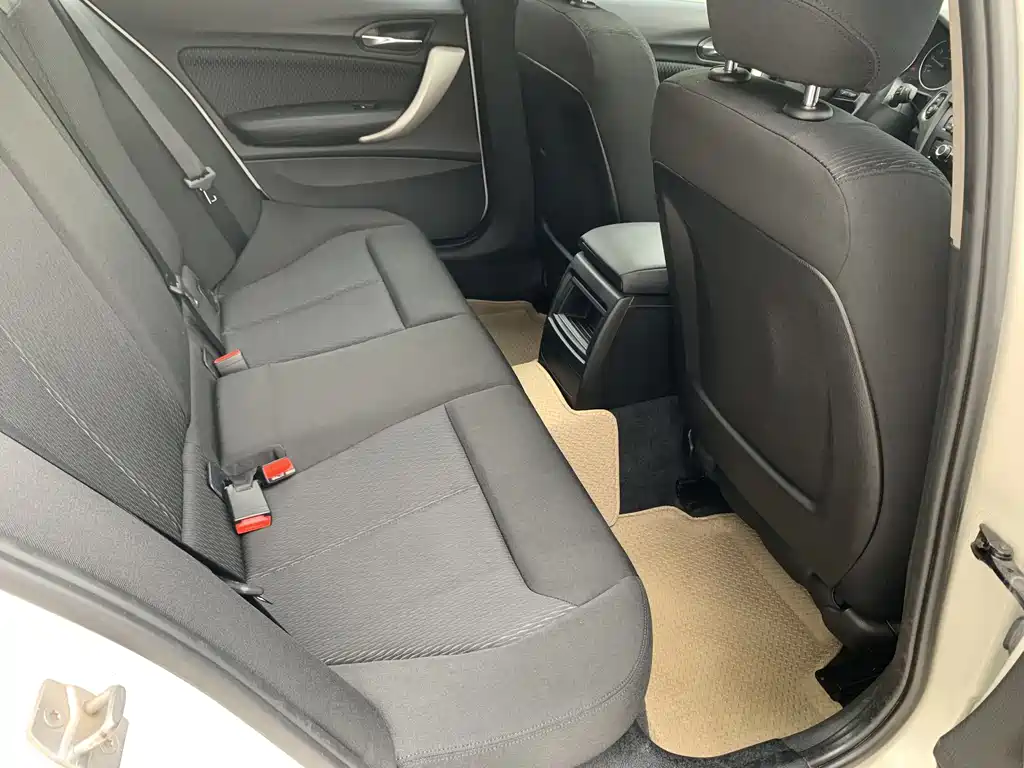 BMW 1 Series 2015 — фото 20
