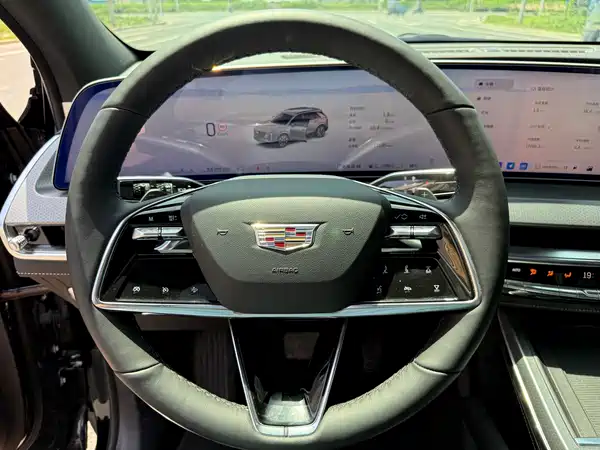 Cadillac XT5 2025