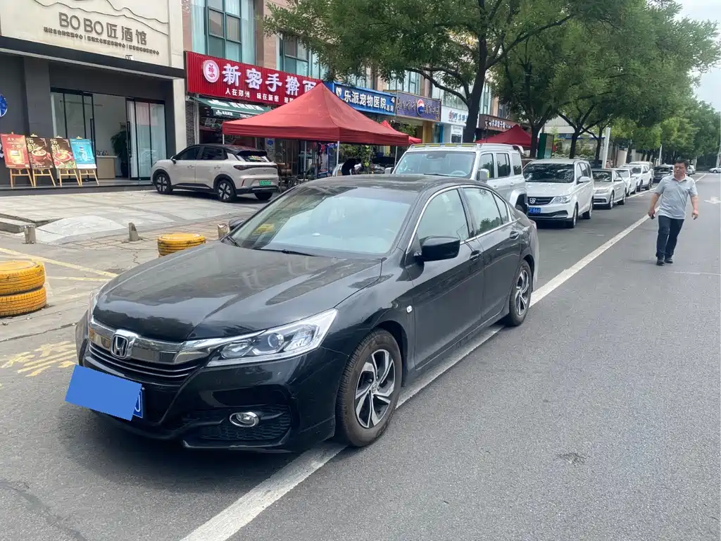 Honda Accord 2017 — фото 1