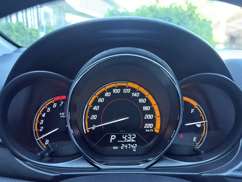 Toyota Yaris L 2023