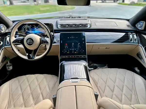Mercedes-Benz S-Class 2012