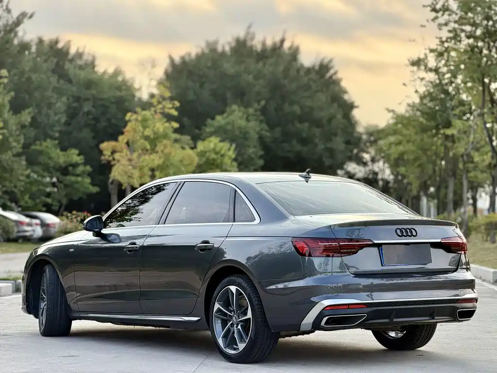 Audi A4L 2020 — фото 10