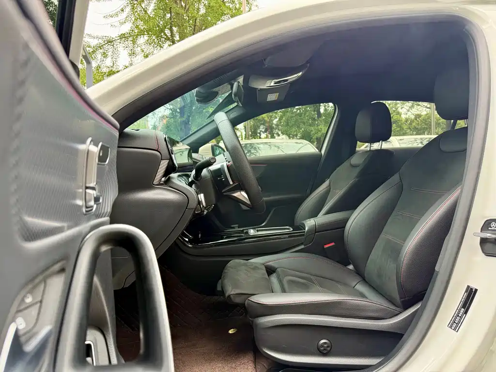 Mercedes-Benz A-Class 2025 — фото 16